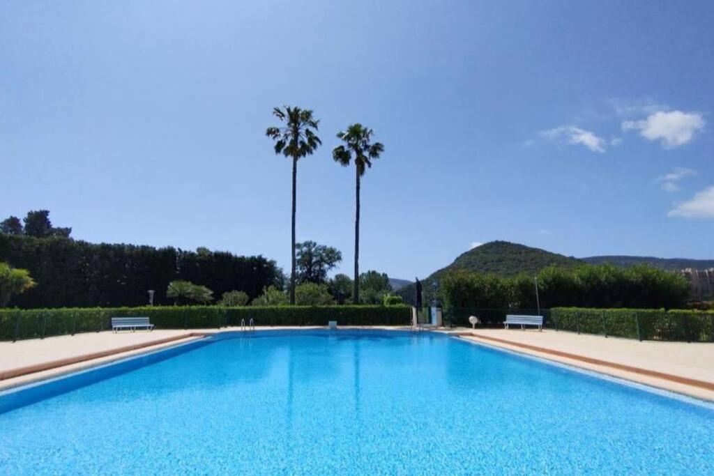 Ginkgo Studio - Piscine, Proche De La Mer, Golf, Wifi Mandelieu-La Napoule Exterior photo
